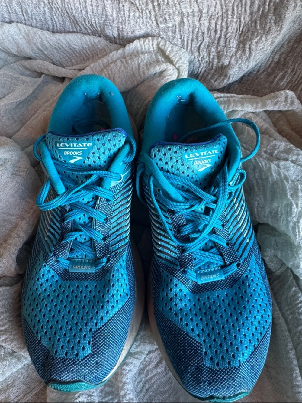Brooks Levitate Women's Running Shoes - Teal and Navy